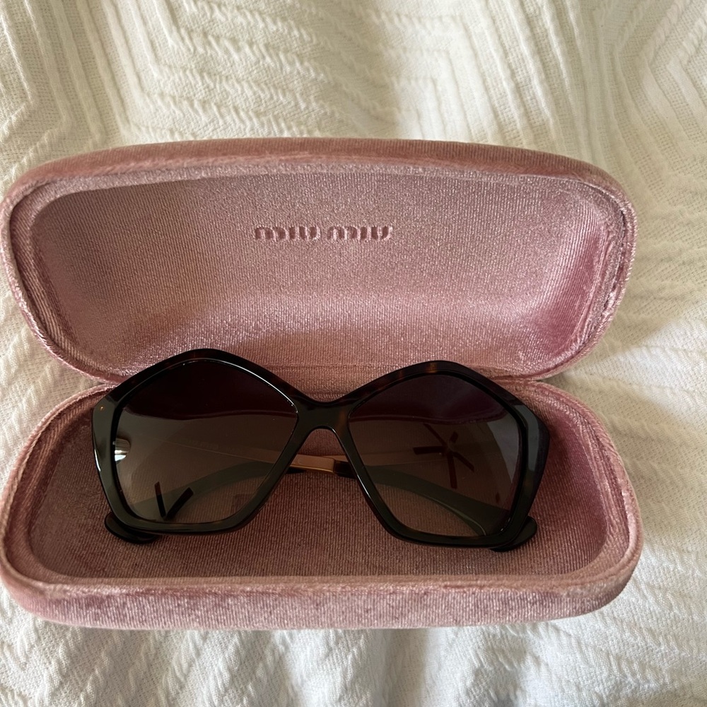 Miu Miu Women Pentagon Sunglasses Tortoise Shell Gradient [SMU11N]